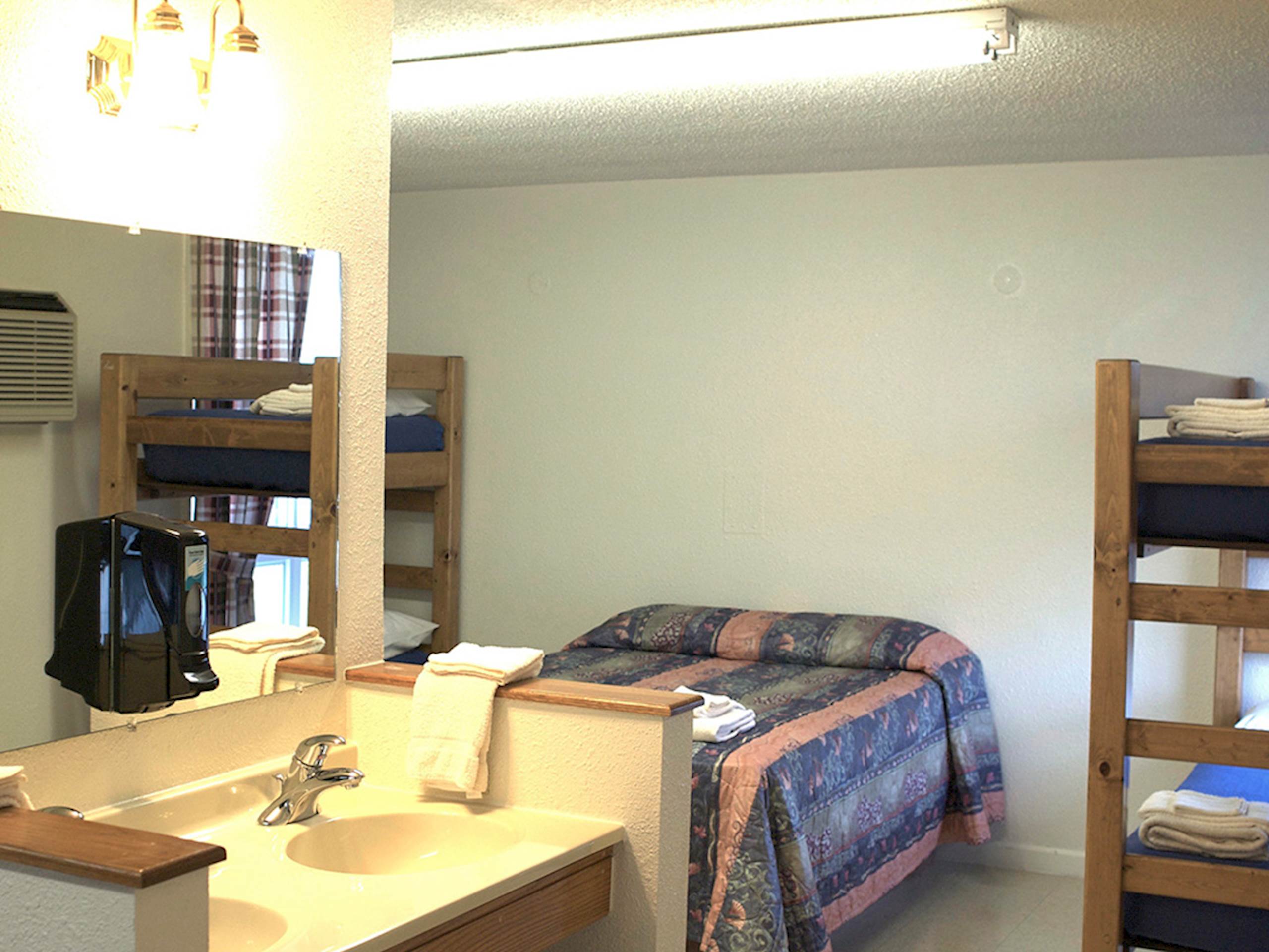 Lodging at Lake Williamson Christian Center